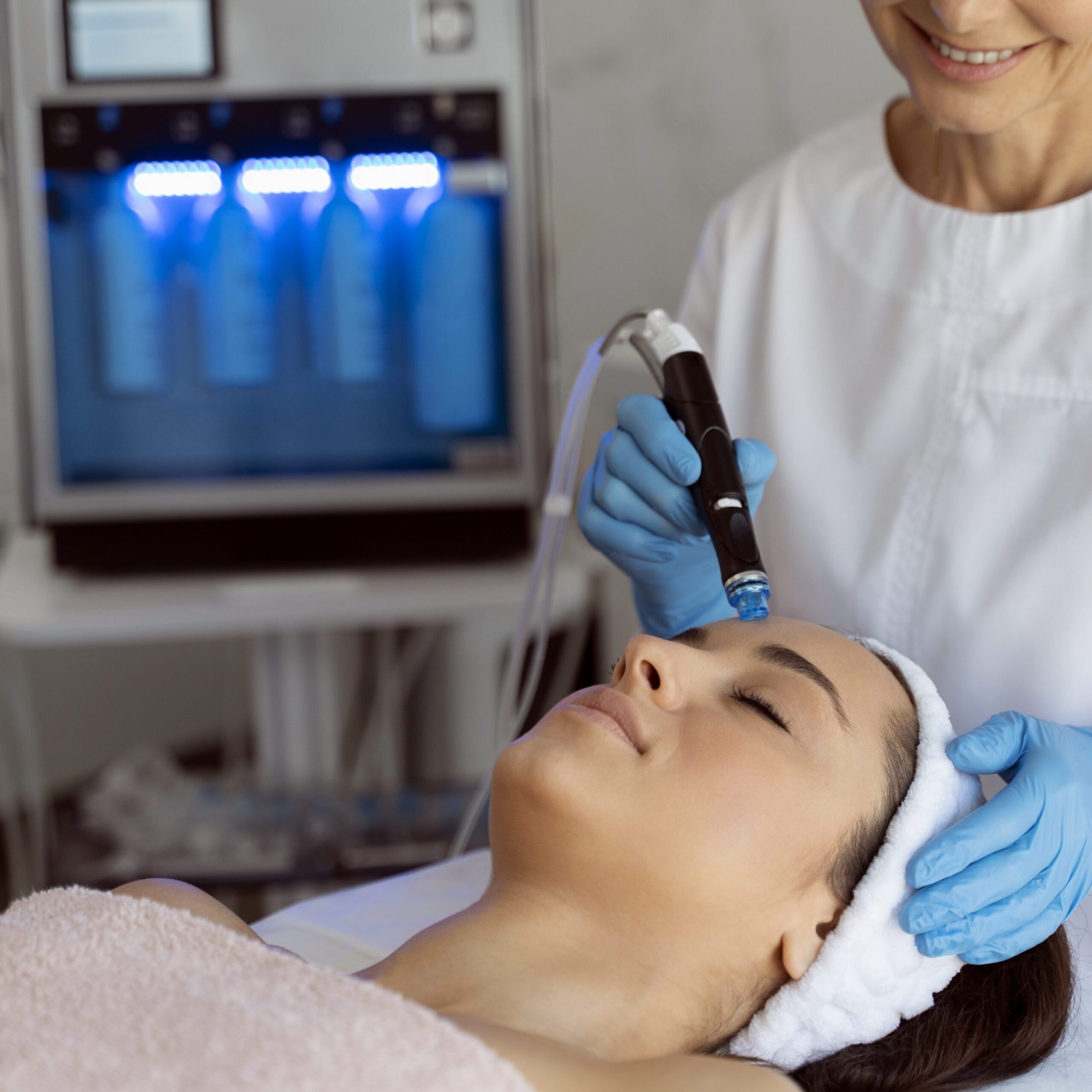 Relaxing facial session with equipment